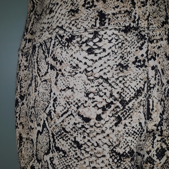 Athena Marie Snake skin print leggings - Picture 4 of 5
